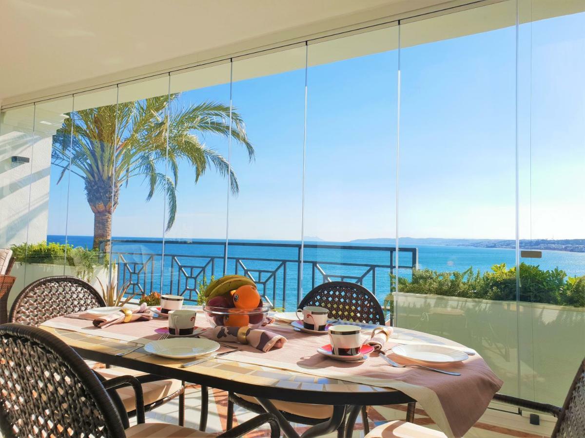 Luxury Apartment Frontal To The Sea In Estepona Doncella Beach エクステリア 写真