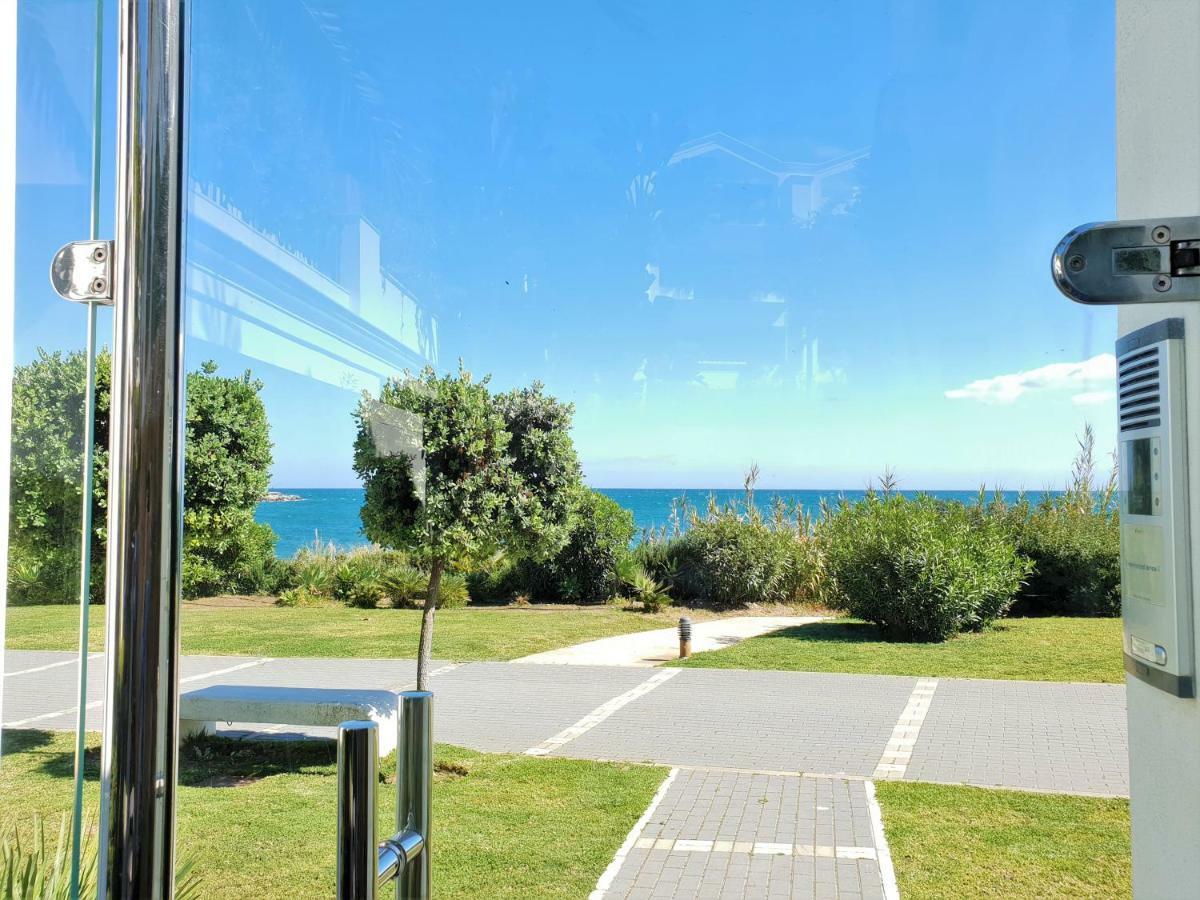 Luxury Apartment Frontal To The Sea In Estepona Doncella Beach エクステリア 写真