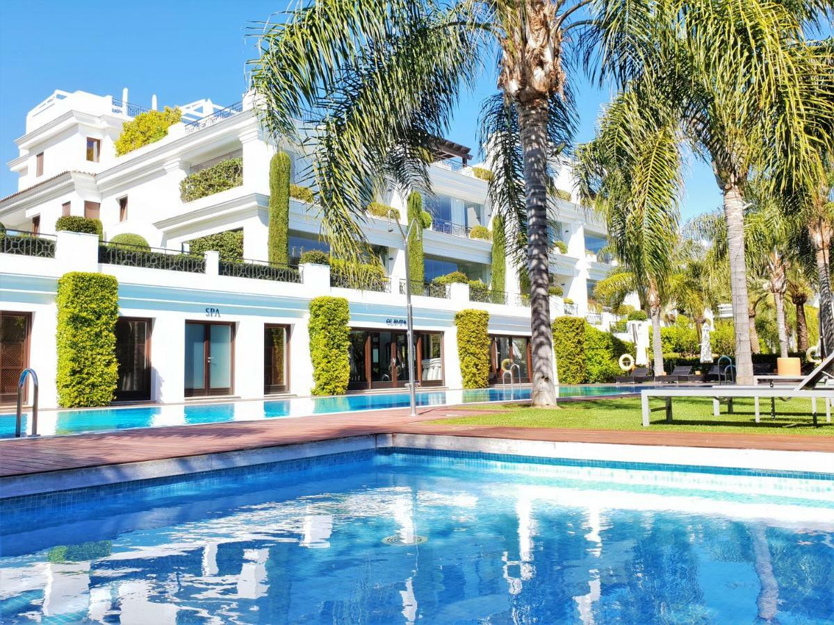 Luxury Apartment Frontal To The Sea In Estepona Doncella Beach エクステリア 写真