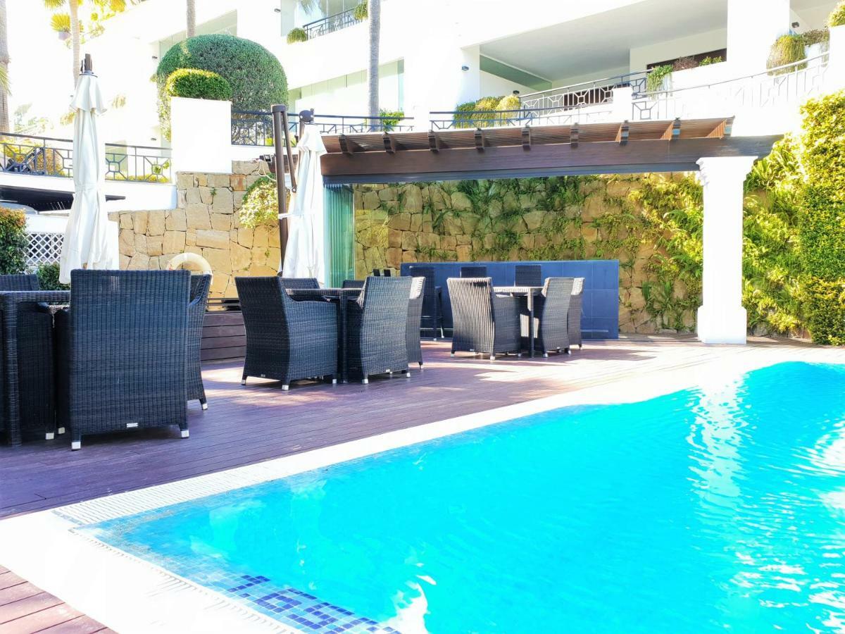 Luxury Apartment Frontal To The Sea In Estepona Doncella Beach エクステリア 写真