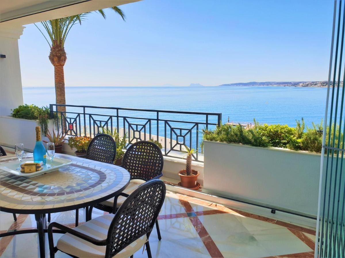 Luxury Apartment Frontal To The Sea In Estepona Doncella Beach エクステリア 写真